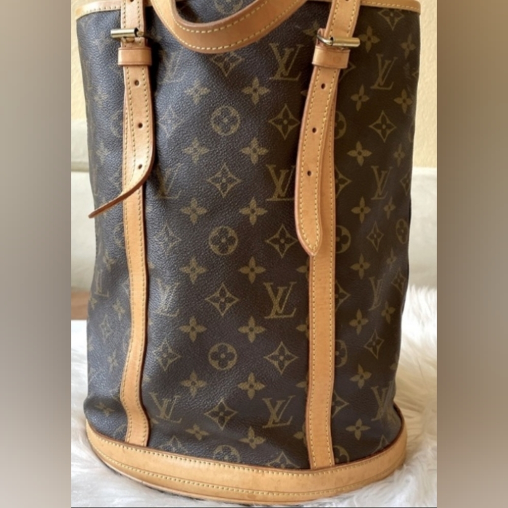 PRICE DROP Louis Vuitton Monogram GM Bucket Bag - Picture 2 of 8